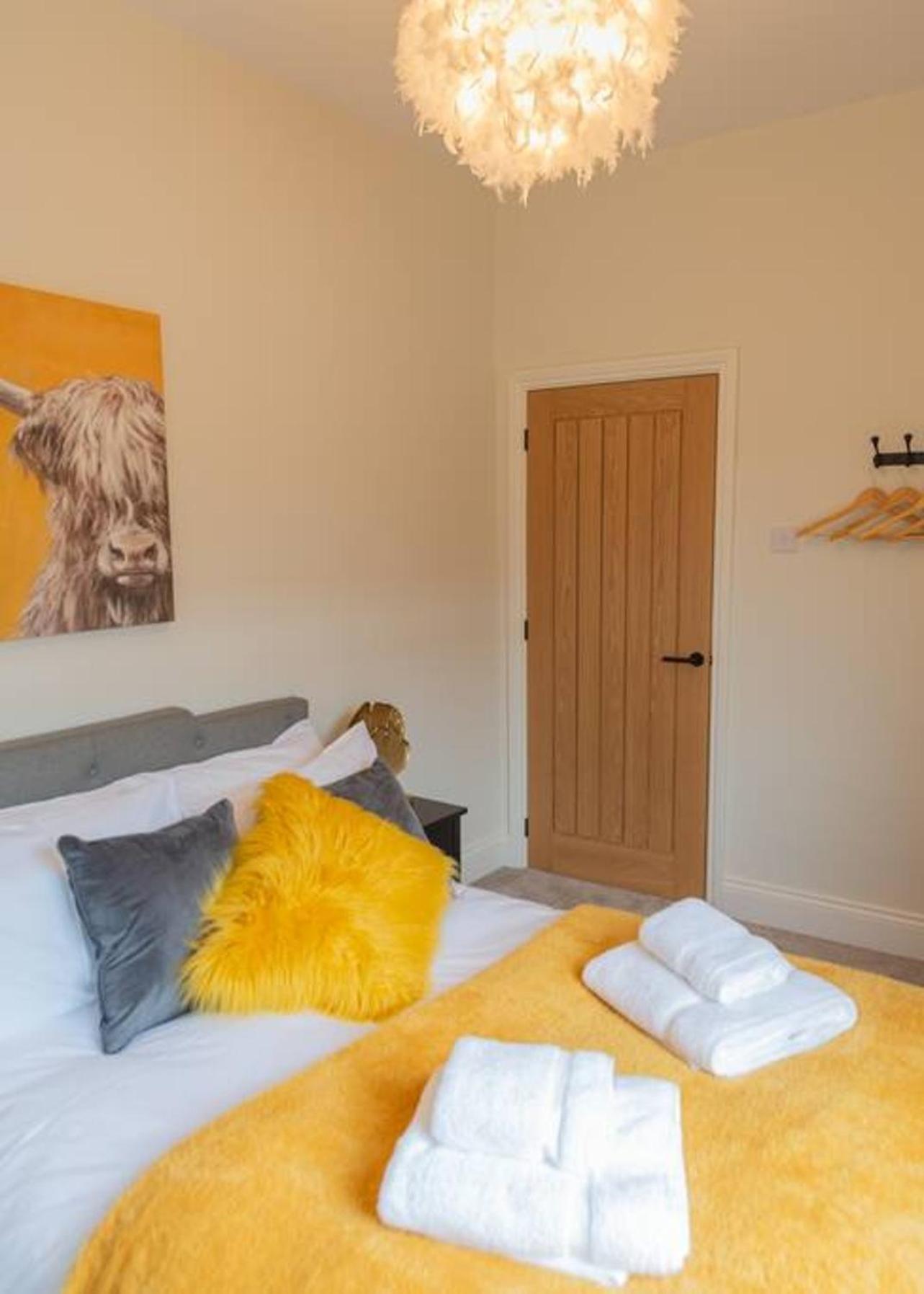 Holiday home Escape 2 Unwind At The Parade, Accommodates 10