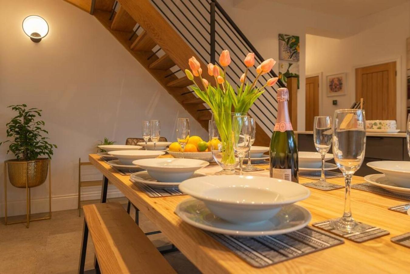 Escape 2 Unwind At The Parade, Accommodates 10 York