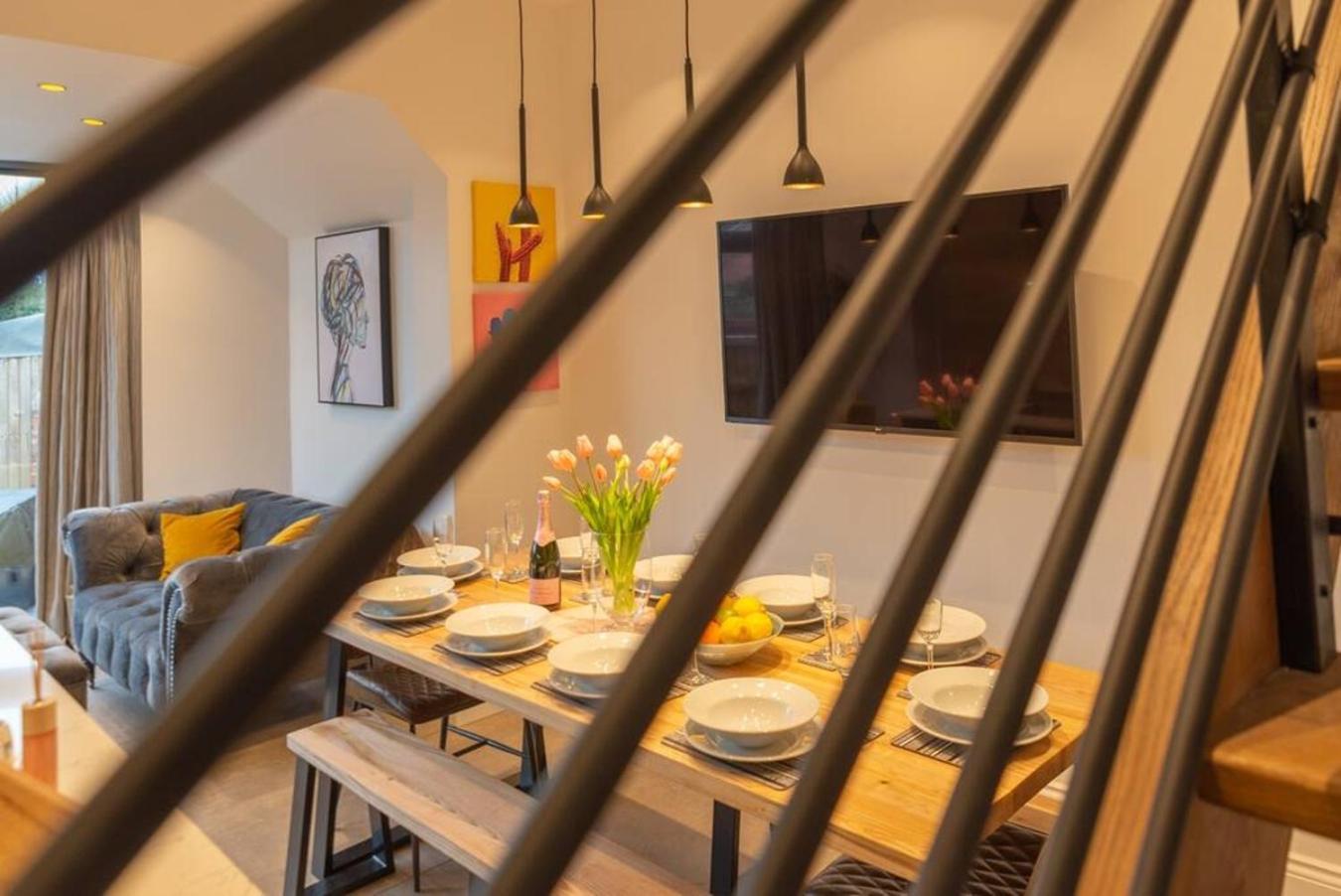 Escape 2 Unwind At The Parade, Accommodates 10 * York